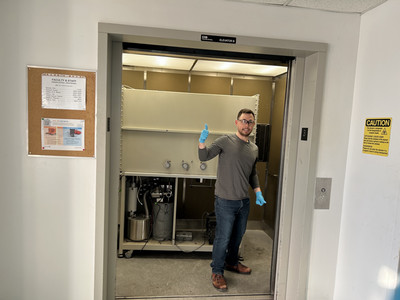 Alex moving Kim's old box